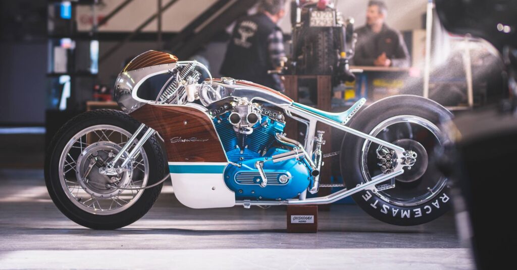 Lakeside Racer : un Sportster inspiré du Riva Aquarama