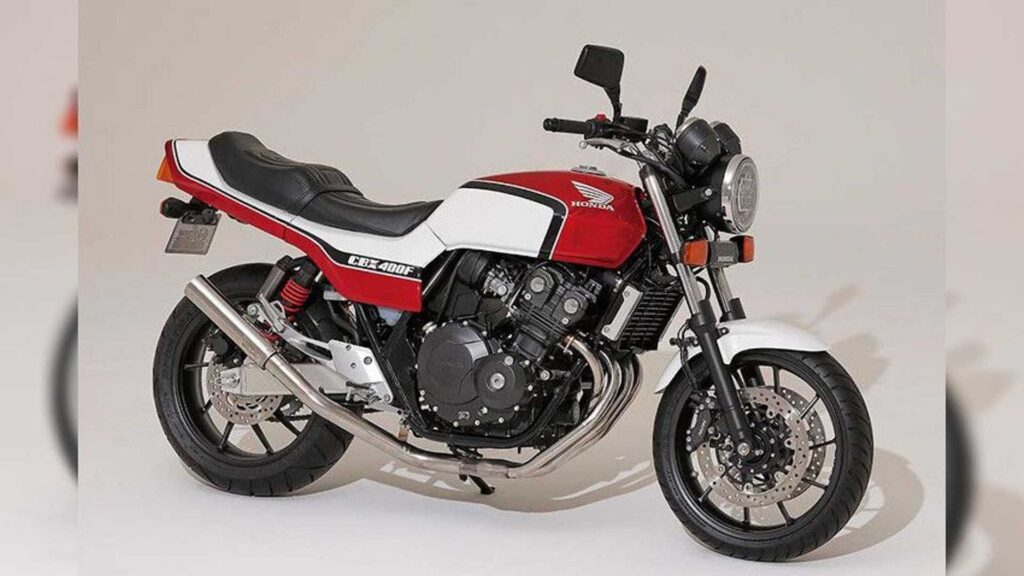 Doremi Collection a un nouveau kit de carrosserie de type X pour la Honda CB400 Super Four