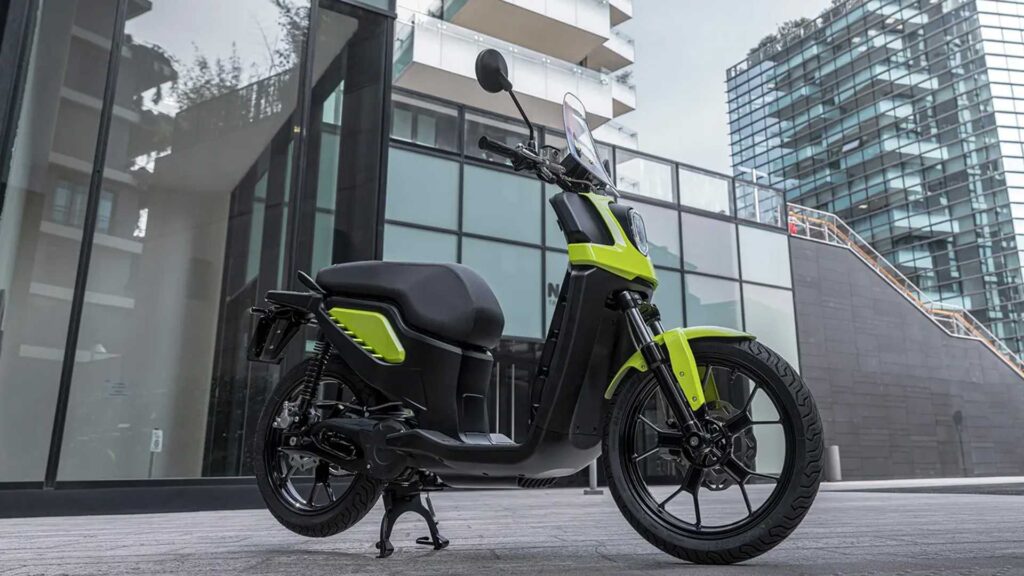 Fantic et Motori Minarelli lancent la production du scooter électrique Issimo City