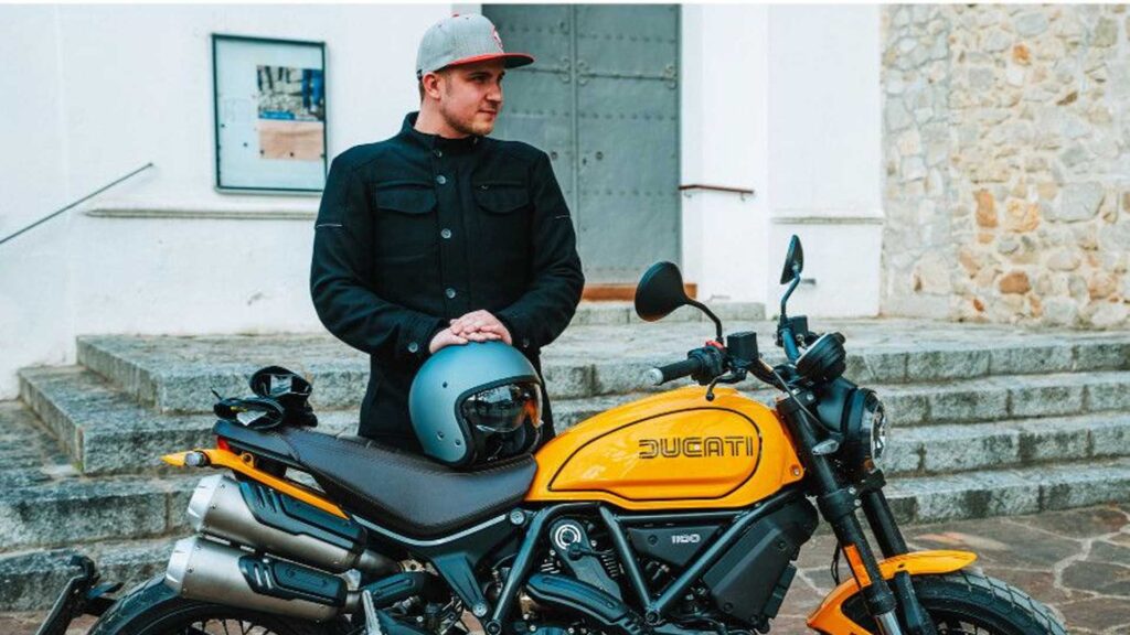 Le fabricant d'équipements Vanucci passe au rétro avec la nouvelle veste textile VUJ-4