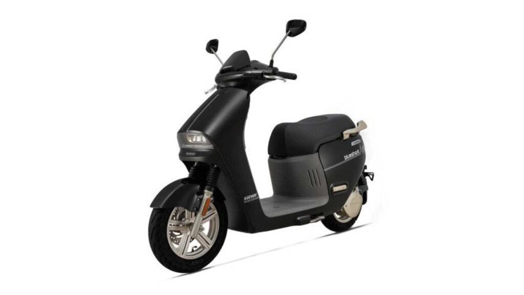 Le nouveau scooter électrique Blueshark R80 Lite de Keeway arrive en Italie
