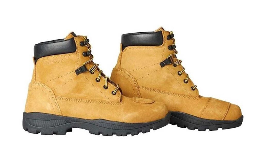 Les bottes de travail de RST sont des bottes spécifiques à la moto qui se font passer pour des bottes de travail