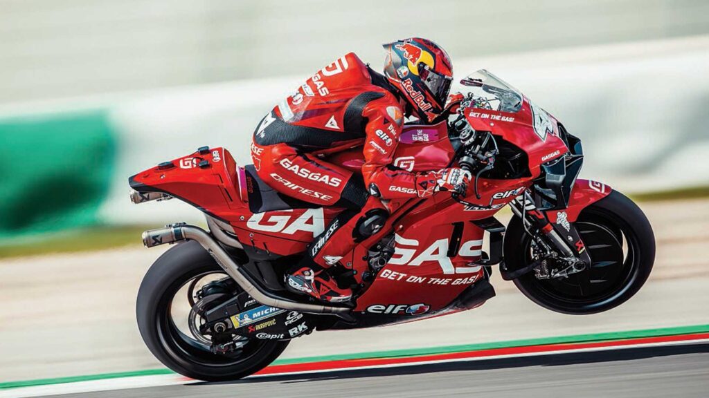 Pol Espargaro de MotoGP récupère après un crash brutal au GP du Portugal