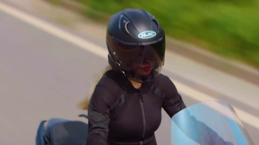 HJC présente le nouveau casque jet RPHA 31