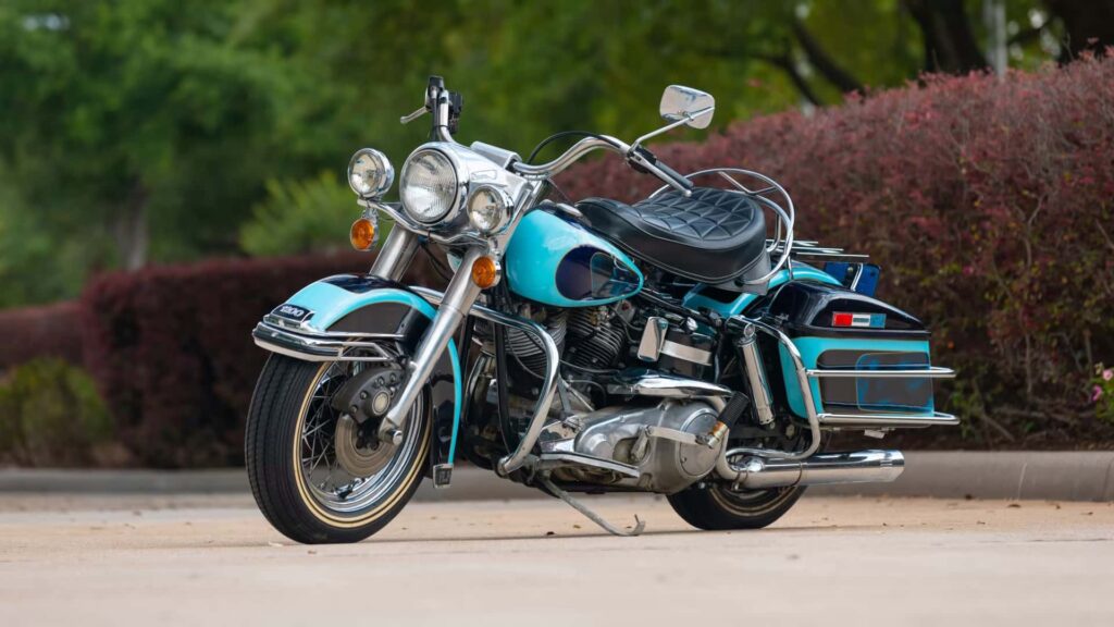 Le dernier vélo d'Elvis, un bicentenaire Harley FLH de 1976, est mis aux enchères