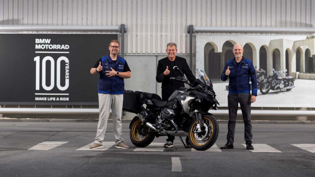BMW célèbre la 1 millionième GS fabriquée et annonce la date de révélation de la R 1300 GS