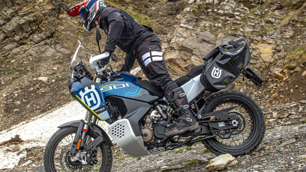 La marque italienne Eleveit présente les bottes Enduro X-Privilege WP