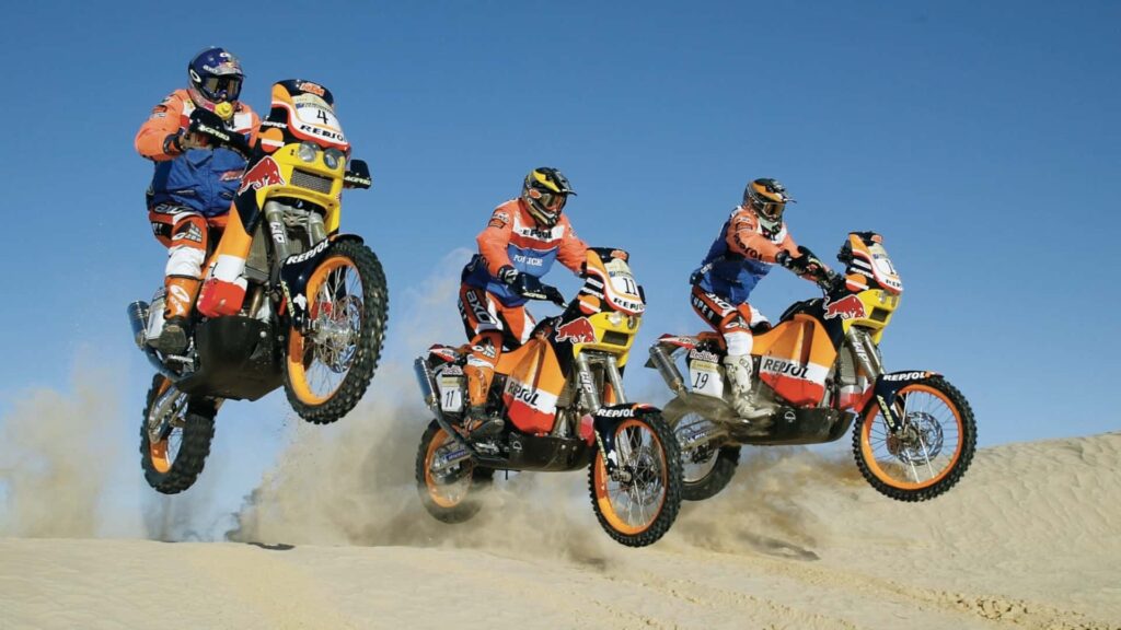 L'exposition spéciale Legends Of The Dakar ouvre maintenant au KTM Motohall Museum
