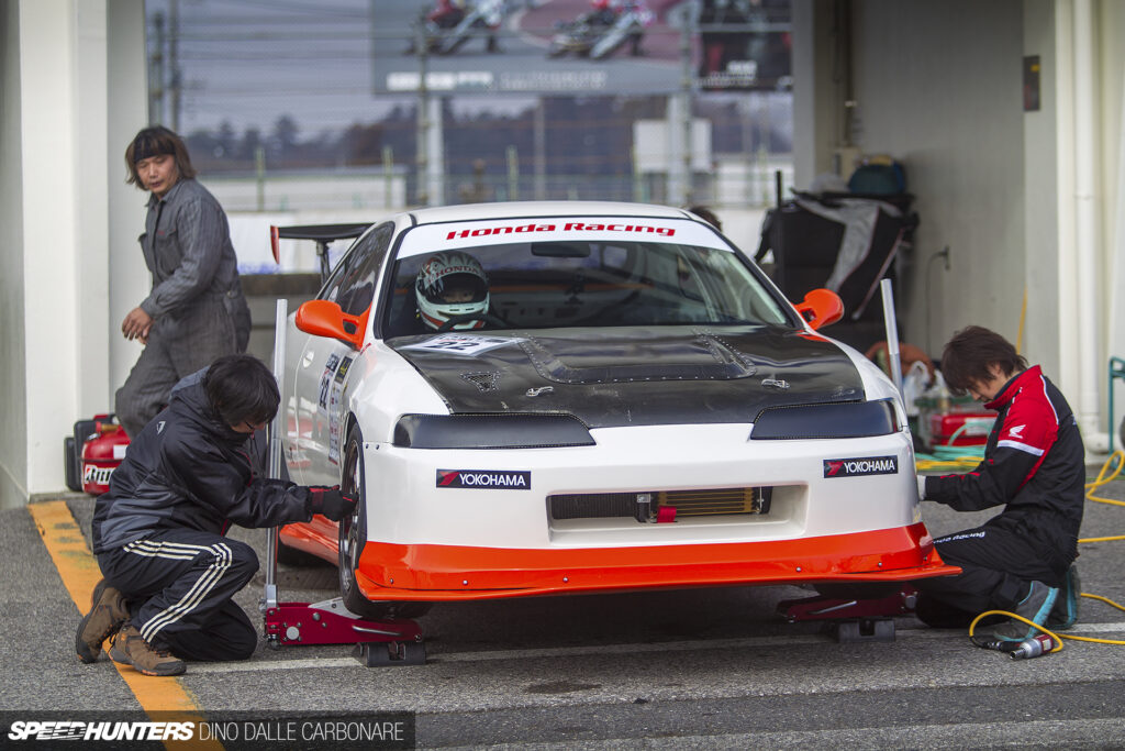 Back To Basics: A Gutted Out Integra Type&nbsp;R