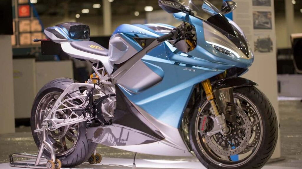 Motos Lightning utilisant la conception générative de l'IA pour faciliter l'ingénierie