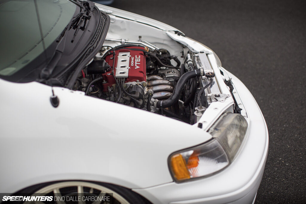 Random Snap: We Like Engine-Swapped&nbsp;Minivans