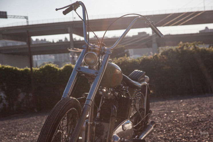 Chopper Triumph Thunderbird des années 1950 par Red Clouds Collective