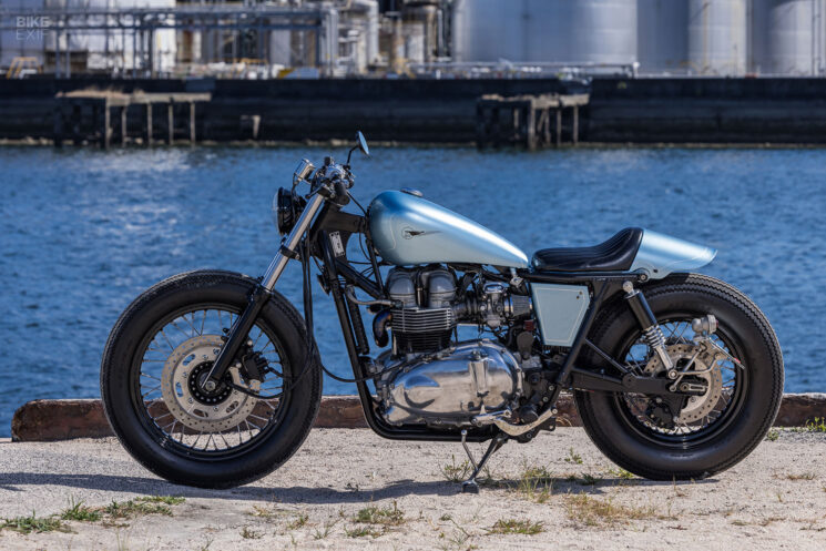 Triumph Bonneville T100 personnalisée par Heiwa MC