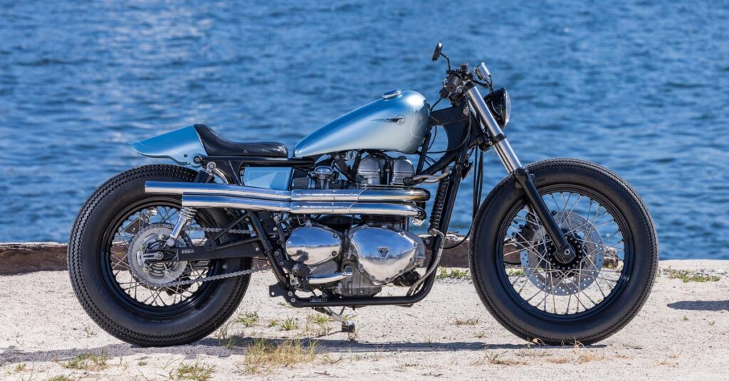 Ocean Breeze : Une Triumph Bonneville T100 customisée par Heiwa MC