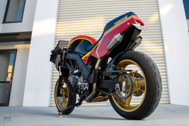 Suzuki SV650 personnalisée par Purpose Built Moto
