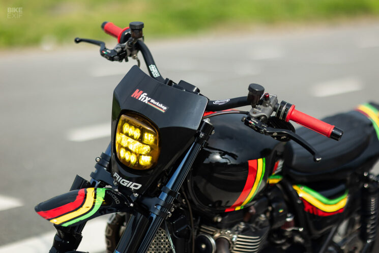 Triumph Street Twin personnalisée par MFix Workshop