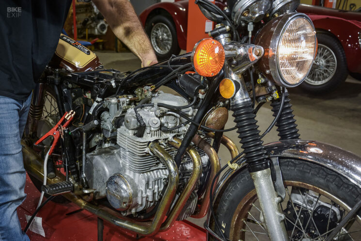 Faire revivre une Honda CB550F de 1975
