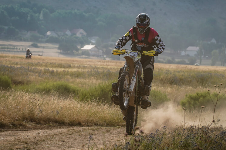 Vélo d'enduro BMW R80 par SWT-Sports