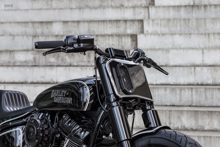 Street Bob personnalisé par One Way Machine