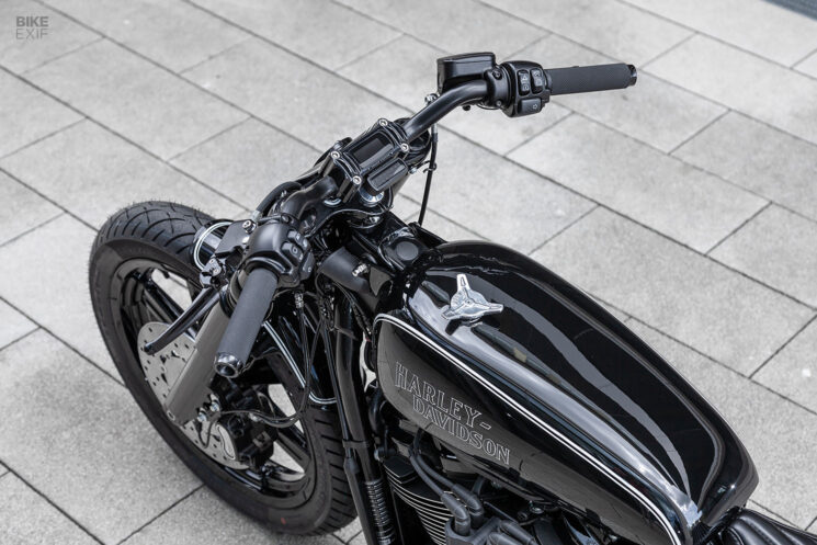 Street Bob personnalisé par One Way Machine