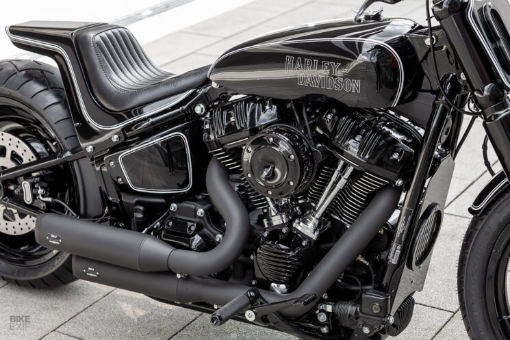 Street Bob personnalisé par One Way Machine