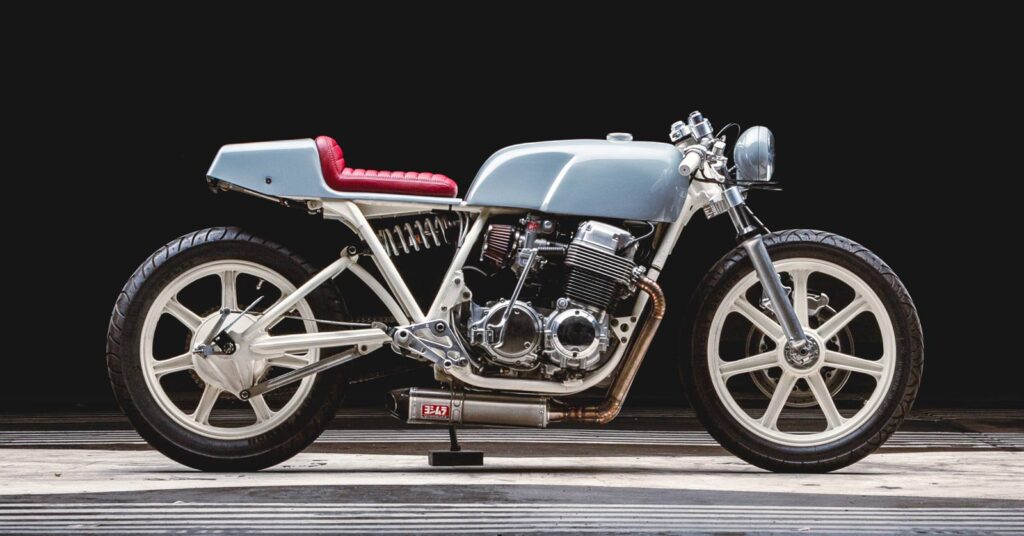 Imparable : la construction du CB750F Café Racer qui ne l'était presque pas