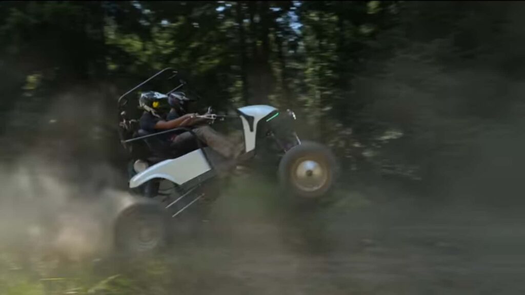 Avez-vous vu ce kart de golf remplacé par une Yamaha-R1 ?