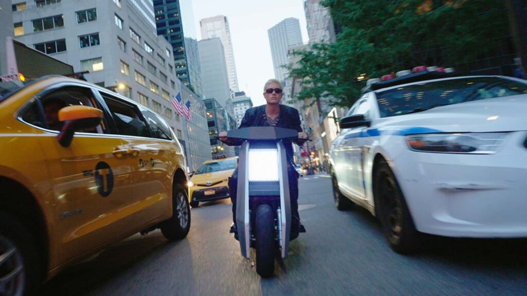Le scooter électrique P1 d'Infinite Machine cherche à révolutionner les voyages en ville