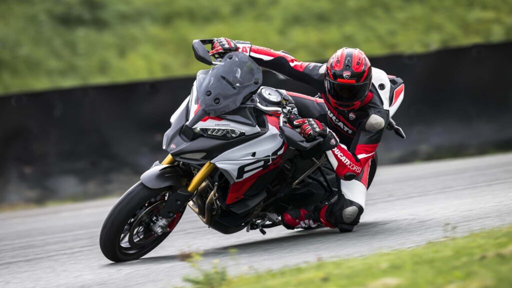 Les améliorations de la Ducati Multistrada V4 RS 2024 placent le « sport » dans le « sport de tourisme »