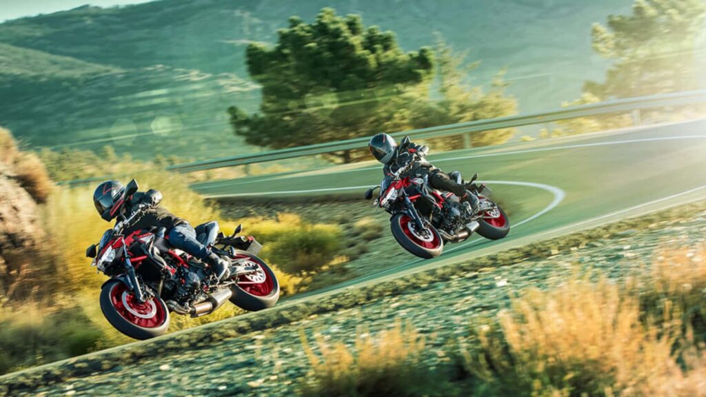 Les armes Kawasaki pour la domination des poids moyens avec les Z650 et Z650RS mises à jour