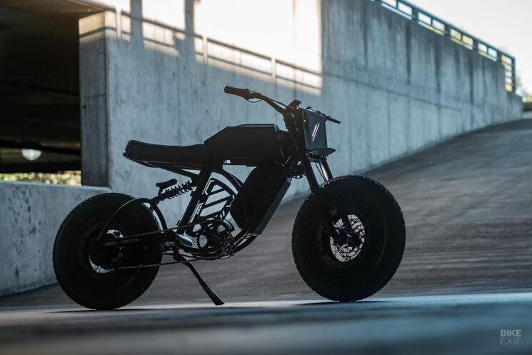 Vélo électrique Volcon Brat personnalisé par Droog Moto
