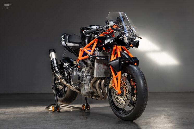 Honda CBR954RR Fireblade personnalisée par Bottpower