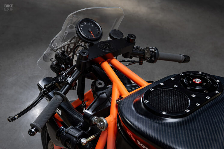 Honda CBR954RR Fireblade personnalisée par Bottpower