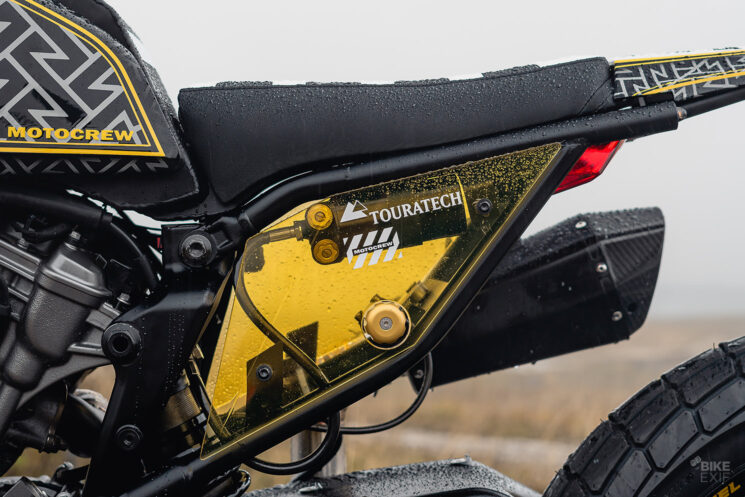 Traqueur plat Harley Pan America par Motocrew