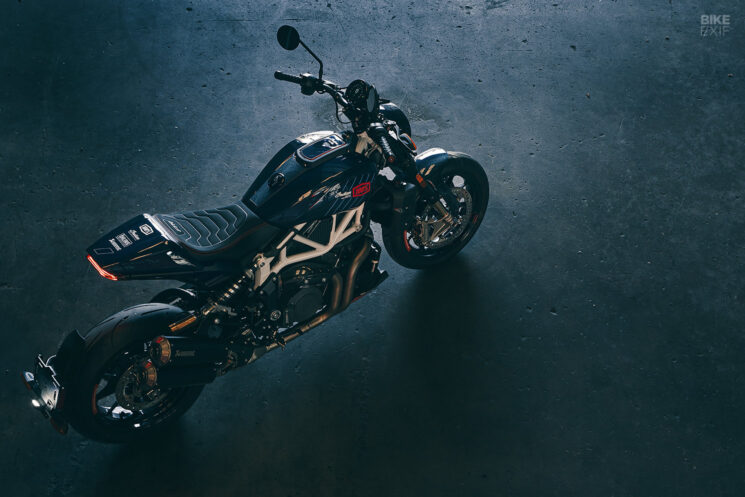 Édition limitée 2024 Indian FTR x 100% R Carbon