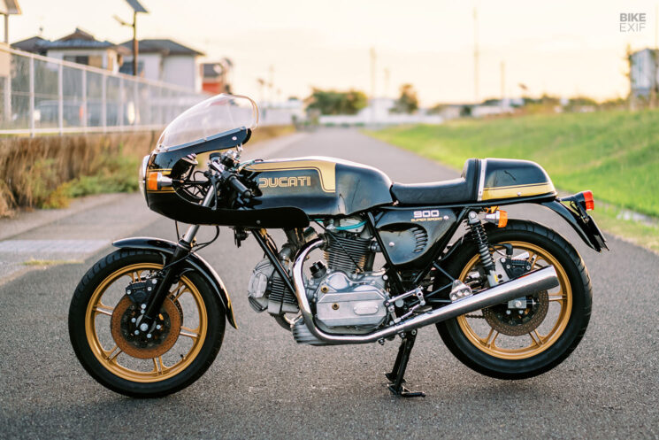 Restauration de la Ducati 900 SS par Switch Stance Riding