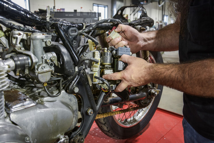 Construction du tracker EXIF ​​​​CB550F pour vélo