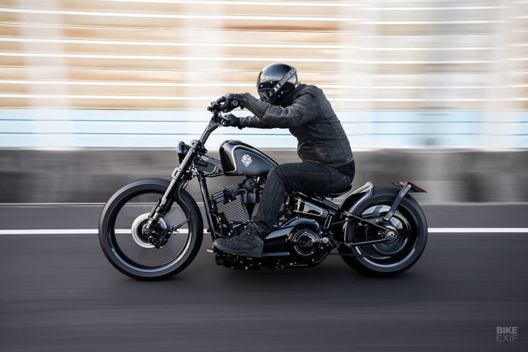 Harley Fat Boy personnalisé par Rough Crafts