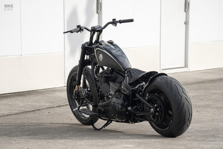 Harley Fat Boy personnalisé par Rough Crafts