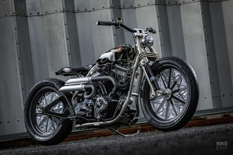 Harley Dyna Super Glide personnalisée par SureShot