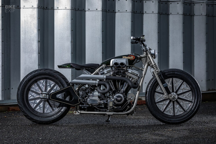 Harley Dyna Super Glide personnalisée par SureShot