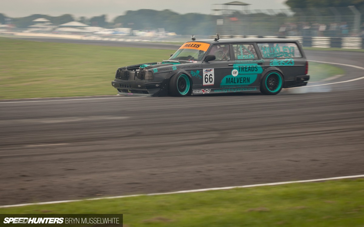 Huxley Motorsport Volvo 240-3