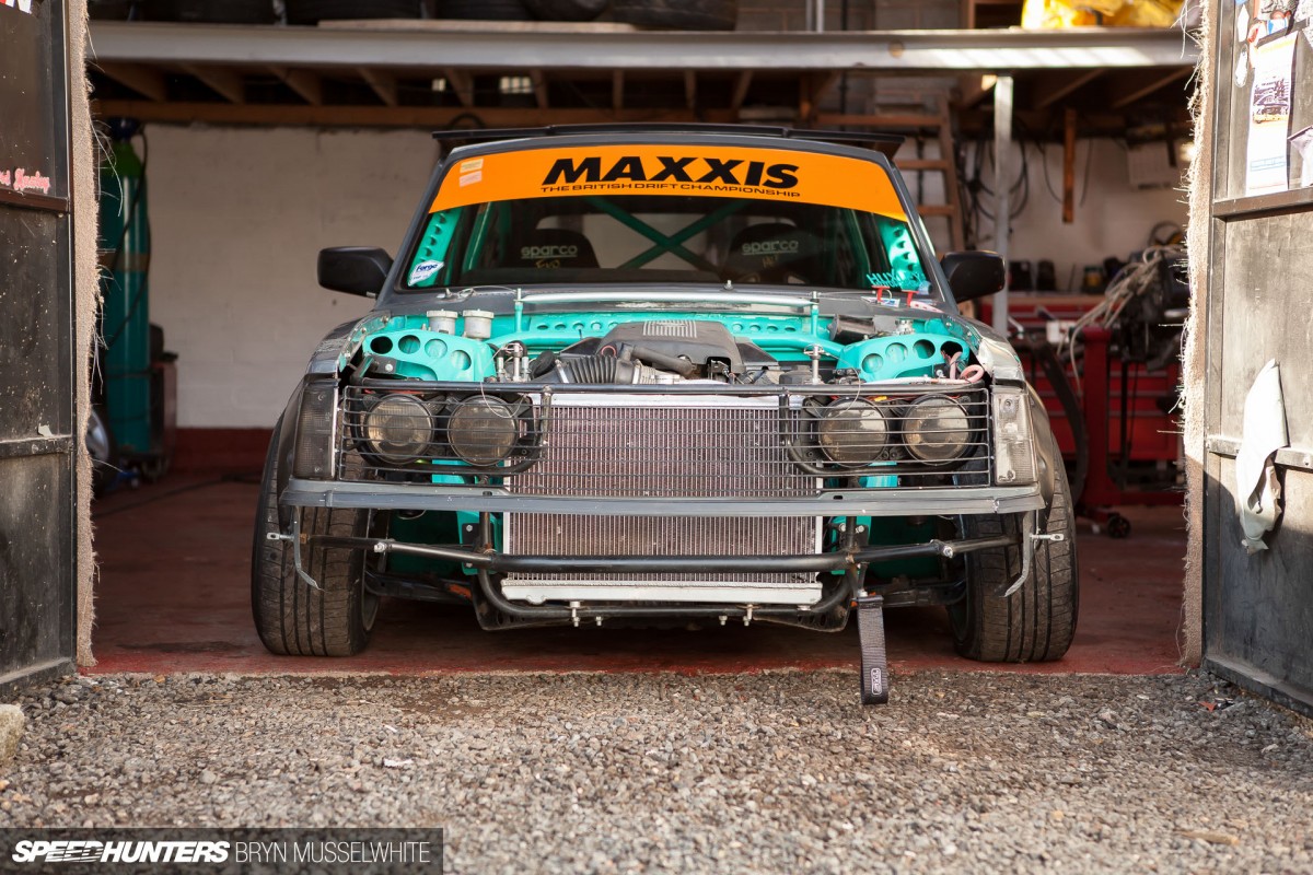 Huxley Motorsport Volvo 240-18