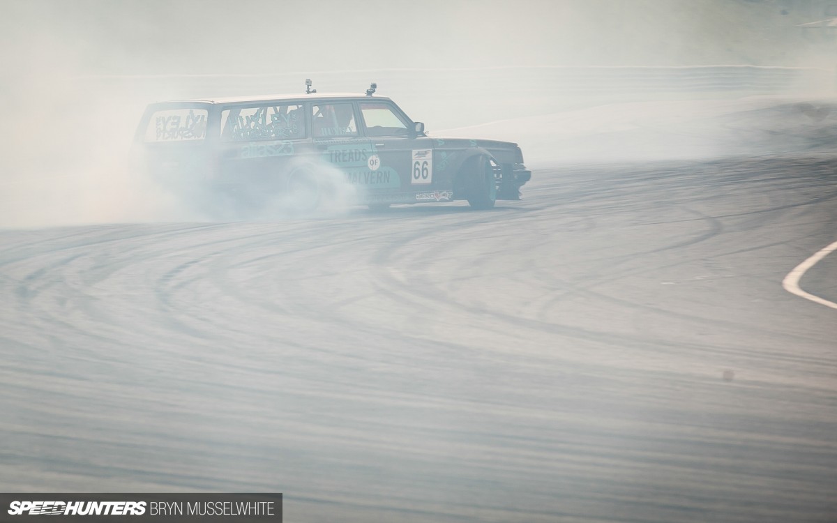 Huxley Motorsport Volvo 240-5
