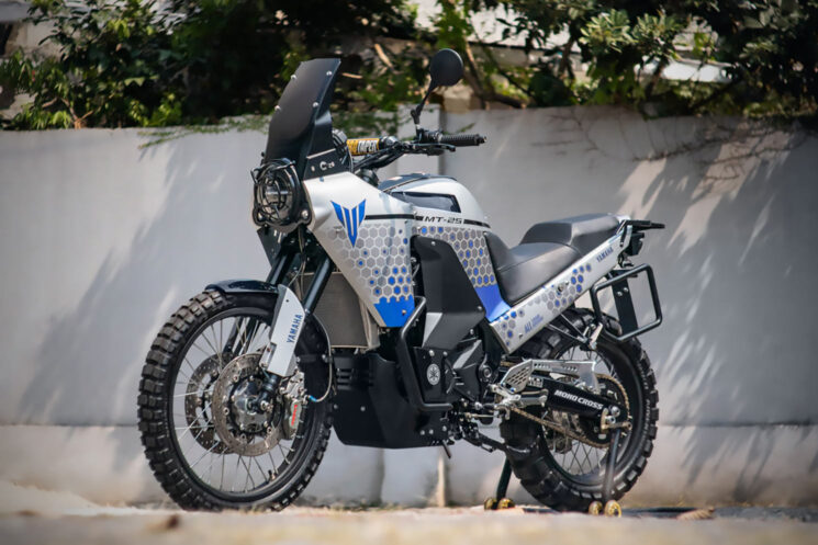 Vélo d'aventure Yamaha MT-25 par Batakastem Workshop