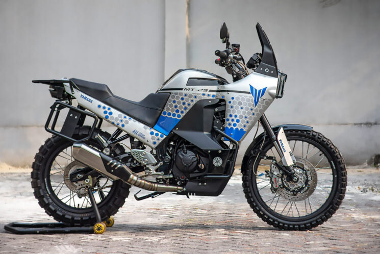 Vélo d'aventure Yamaha MT-25 par Batakastem Workshop