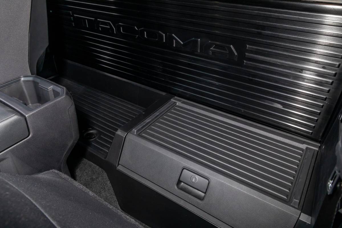 Toyota Tacoma SR5 XtraCab 2024 |  Photo Wash wash par Christian Lantry