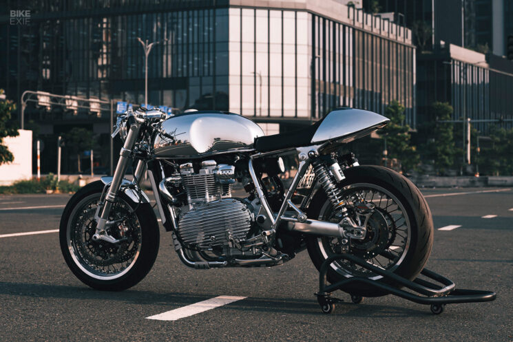Triumph Street Twin café racer par MFix Workshop