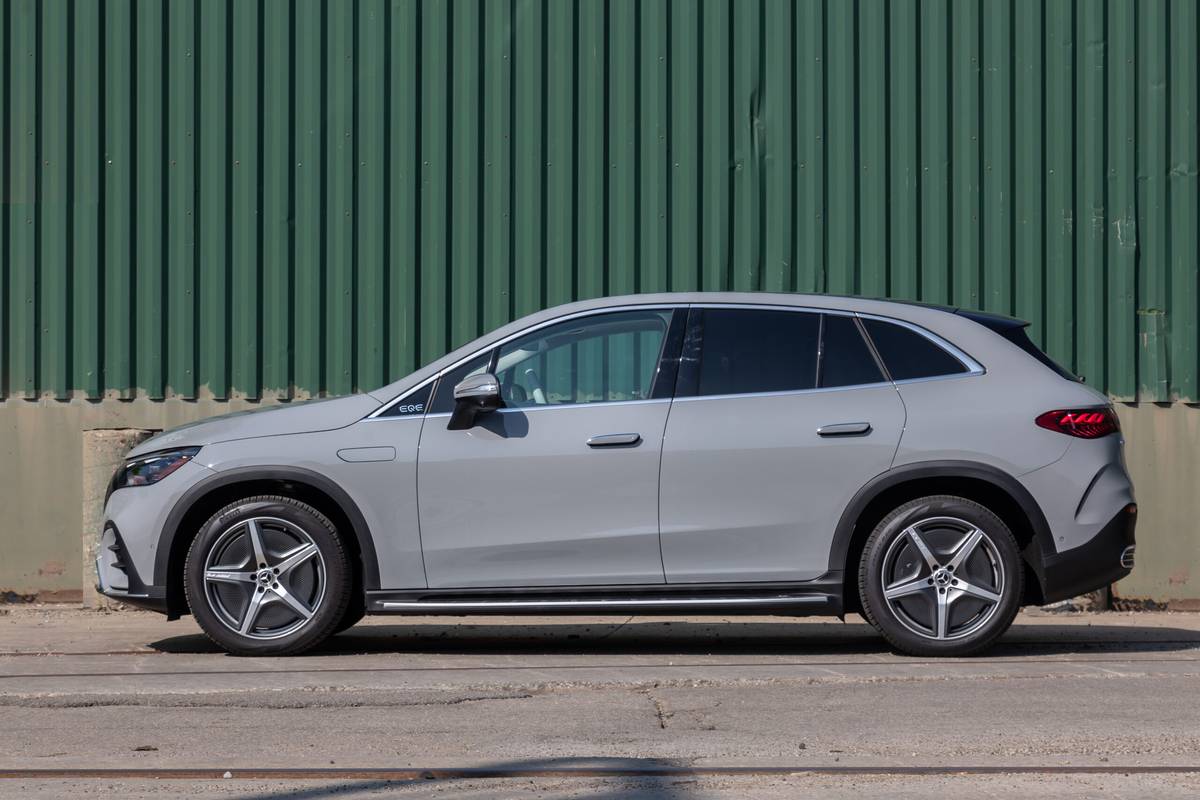 VUS Mercedes-EQ EQE500 2023 |  Photo Wash wash par Christian Lantry