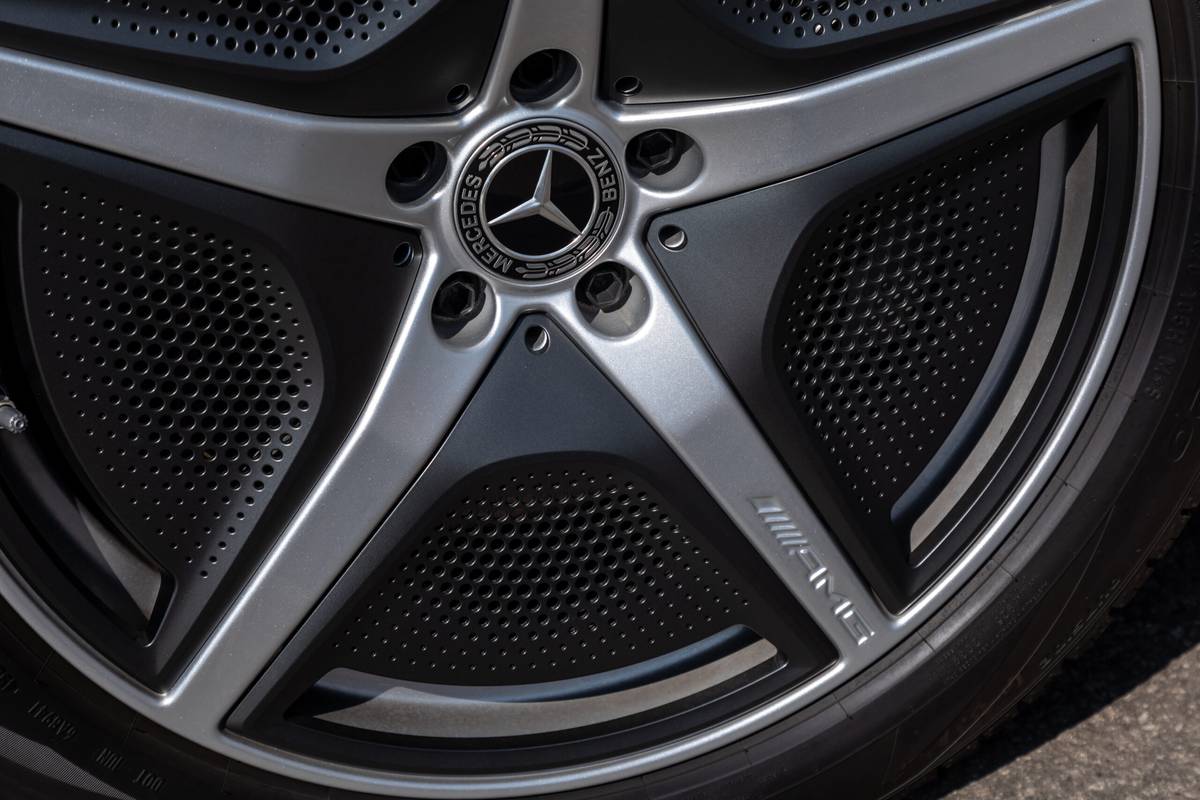 VUS Mercedes-EQ EQE500 2023 |  Photo Wash wash par Christian Lantry